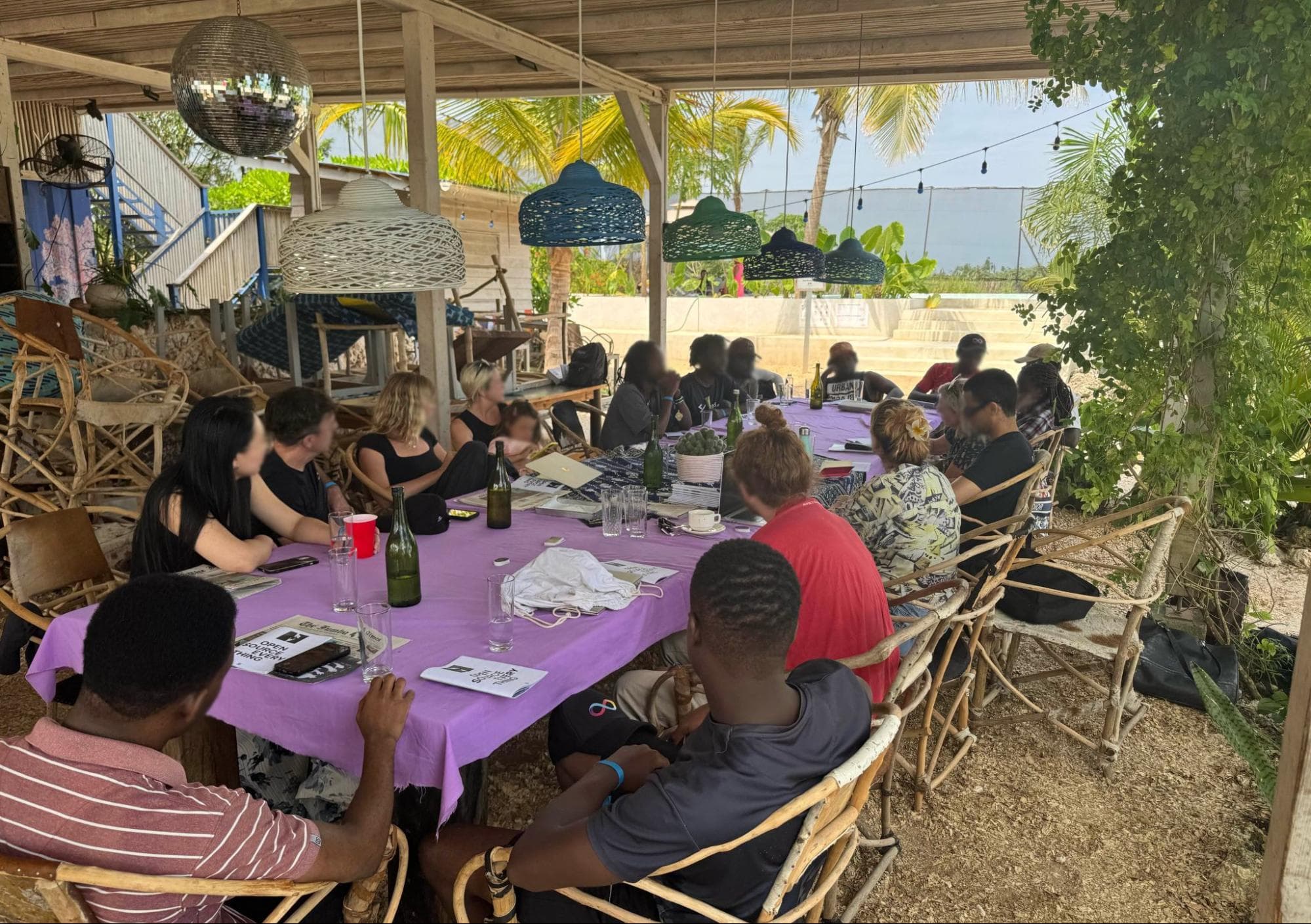 logos-circles-zanzalu.jpg logos-circles-zanzalu.jpg